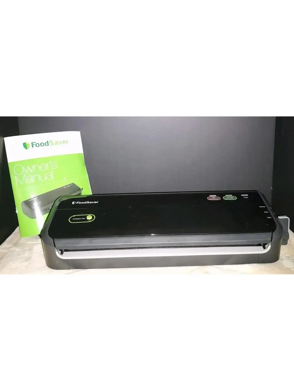 FoodSaver FM2100 FM2100-000 Black Food Vacuum Sealer - Picture 1 of 7